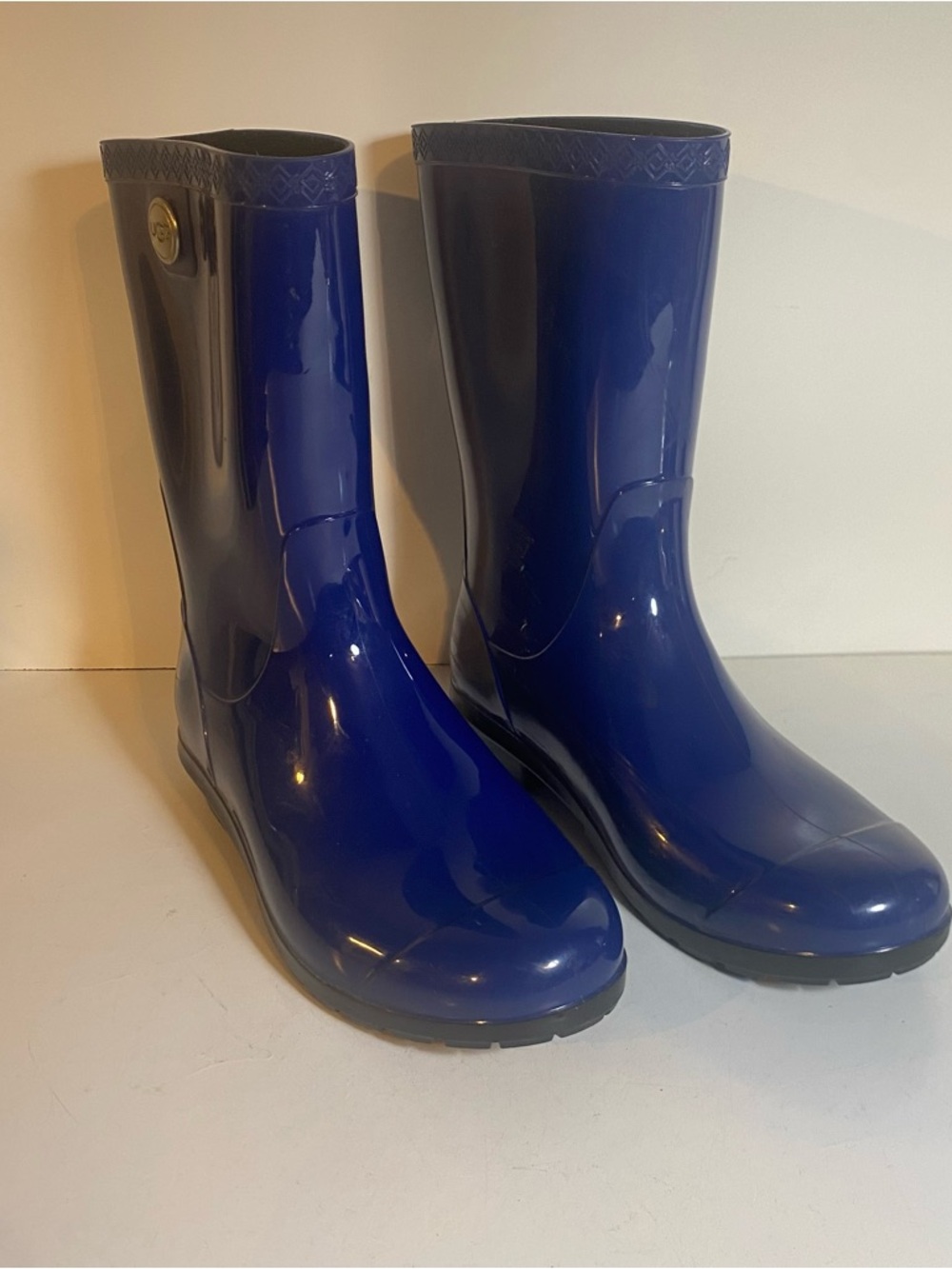 UGG Women's Sienna Waterproof Rain Boots Size 7